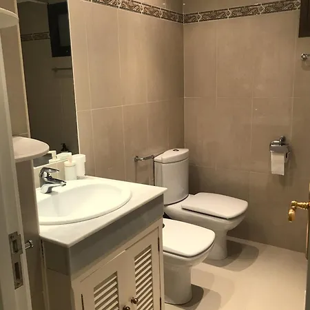 Deluxe Con Bano Privado En Atalaya Apartagolf, ホームステイ *